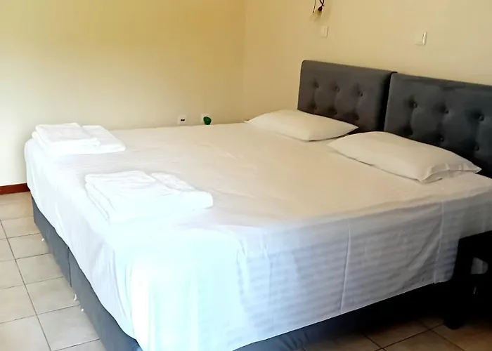 Eleni's Apartament Kateleios