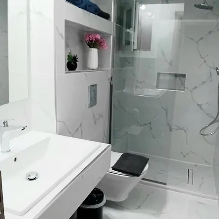 Eleni's * Kateliósz