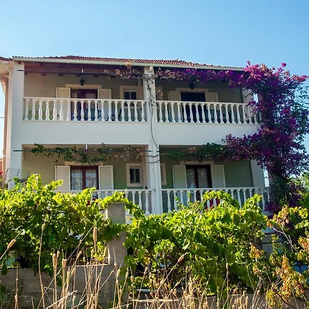 Eleni's * Κατελειός